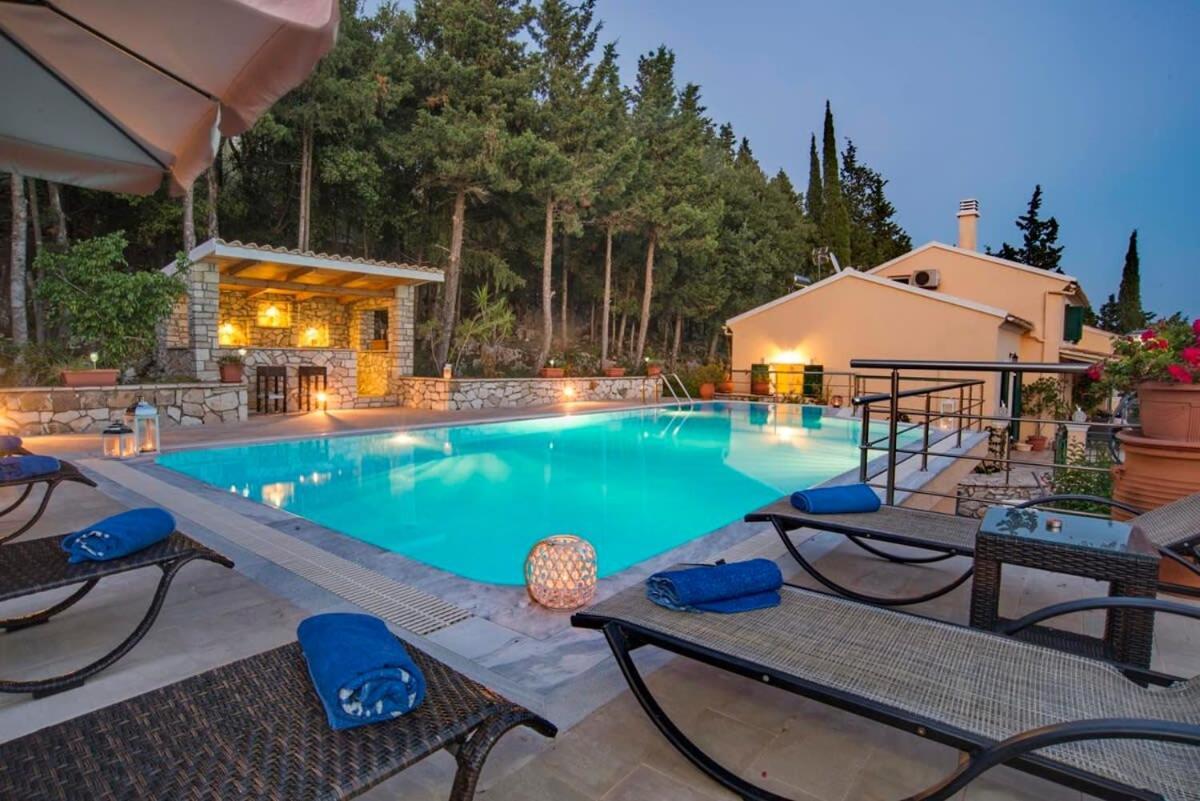 Paxoi Serene Oasis - Mylos Mediterranean Charm Arvanitakeika ภายนอก รูปภาพ
